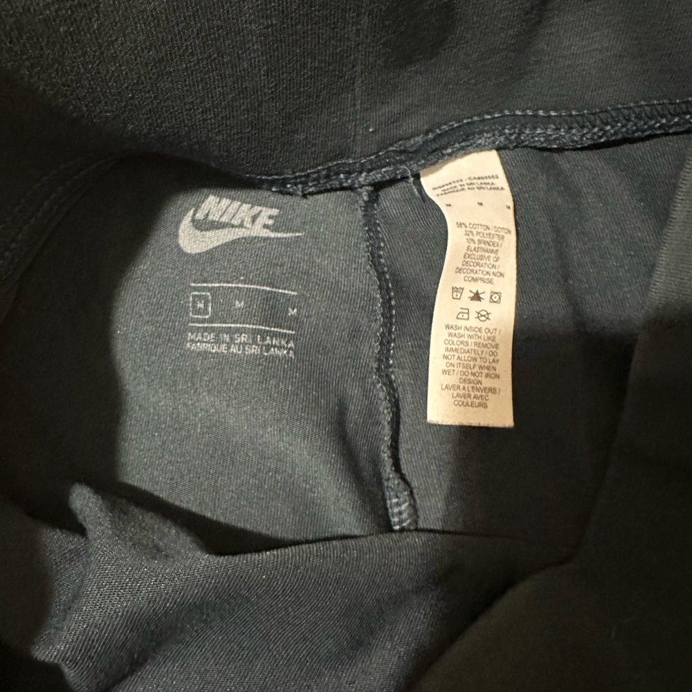 Women's High waisted Biker Shorts - Nike - Picture 2 of 3